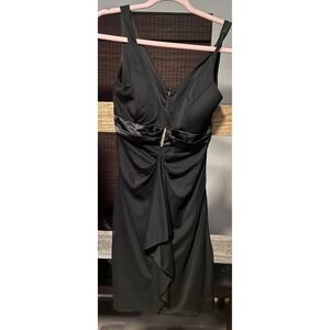 Jump Apparel Black V-Neck Cocktail Dress Rhinestone Buckle Ruffle Hem Size 5/6